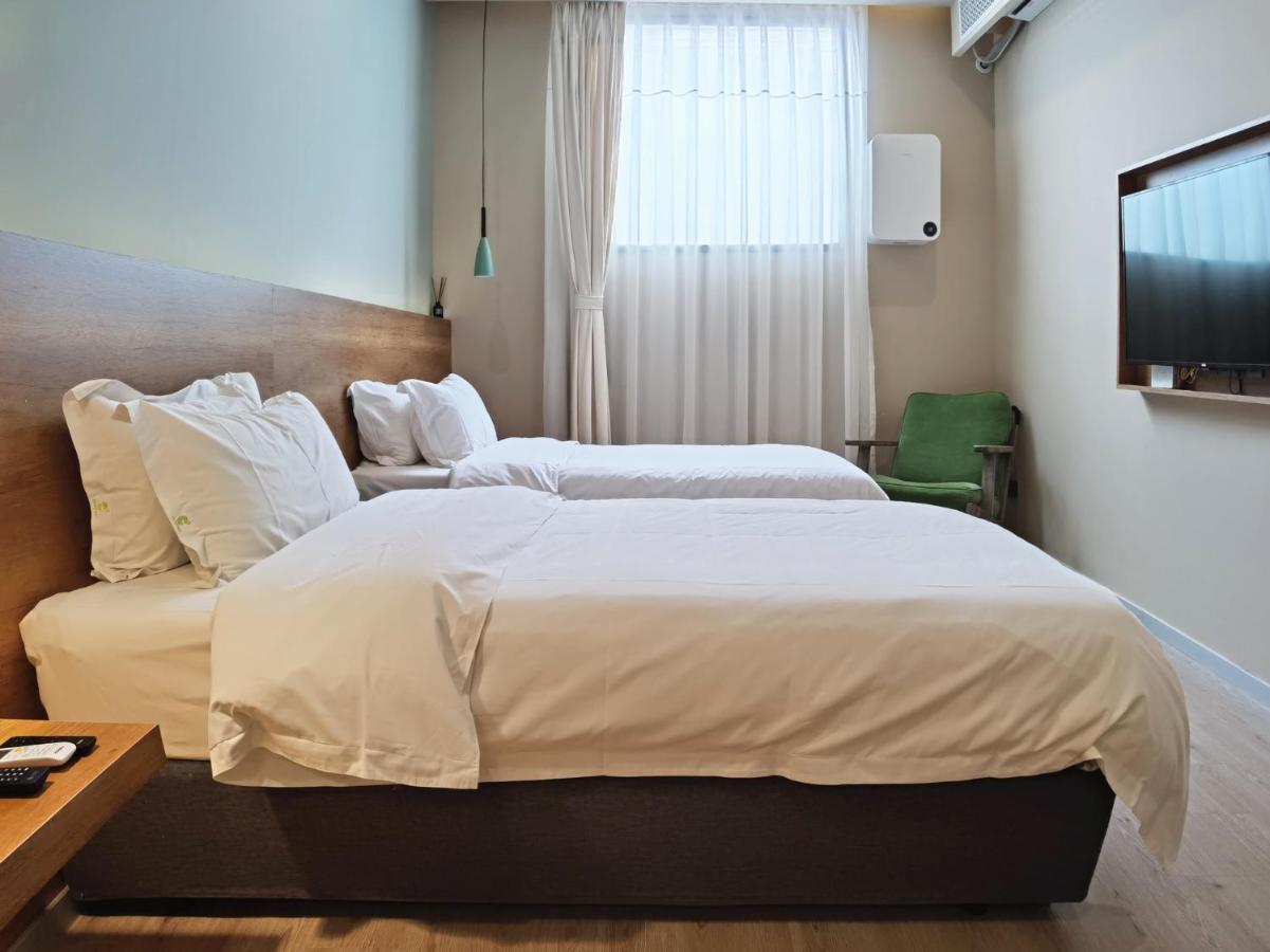 C3 Hotels Yangzhou Bagian luar foto